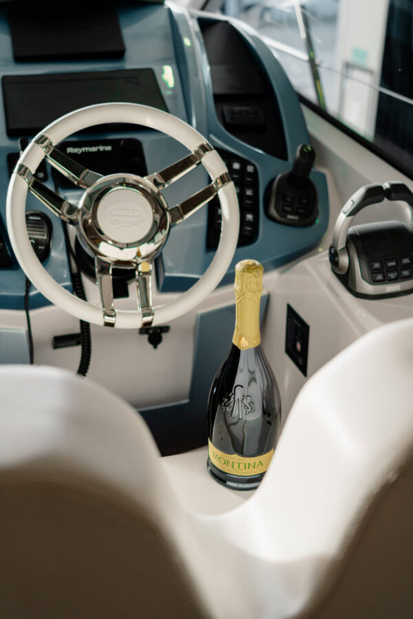 sessa marine yacht partner montina franciacorta