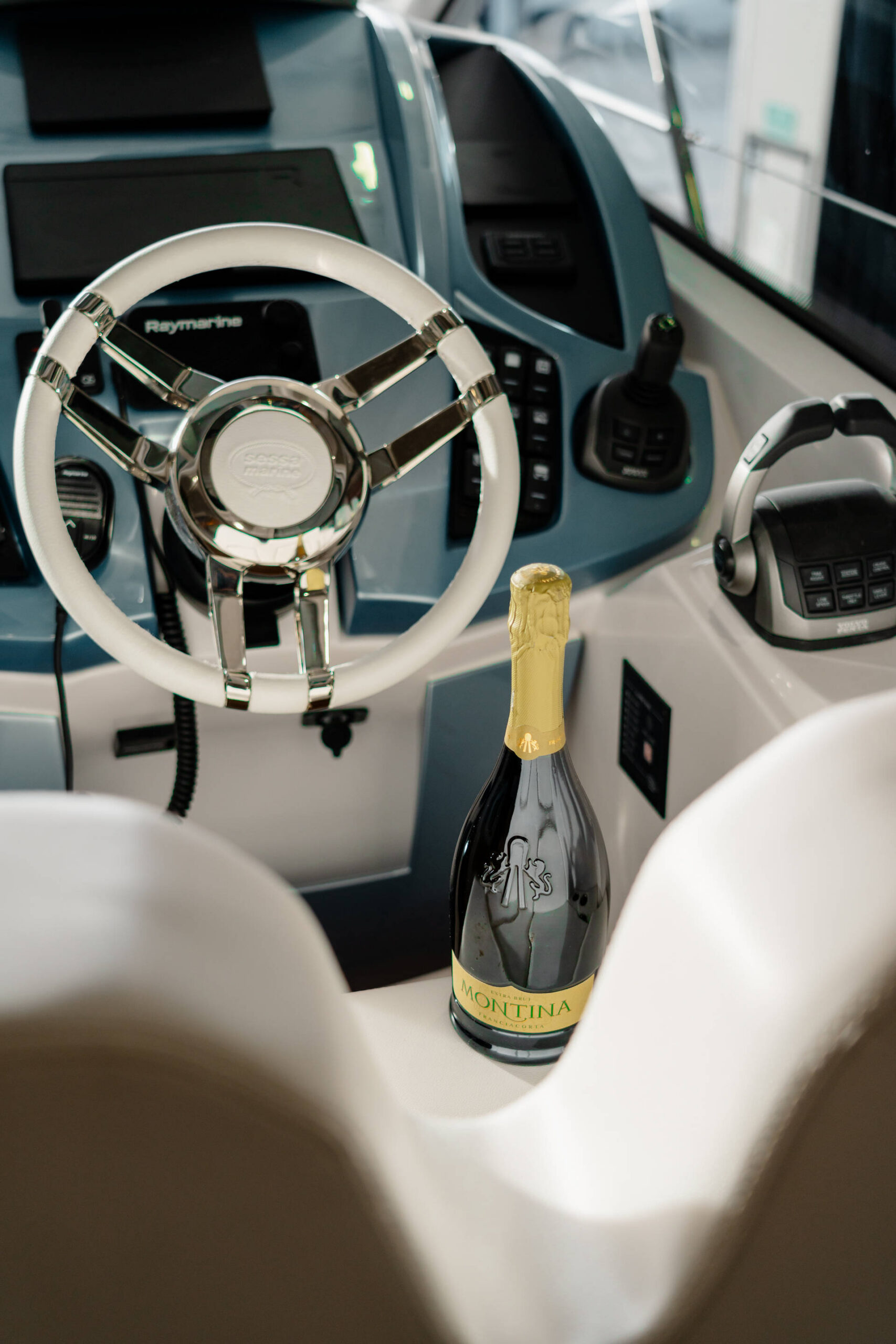 sessa marine yacht partner montina franciacorta