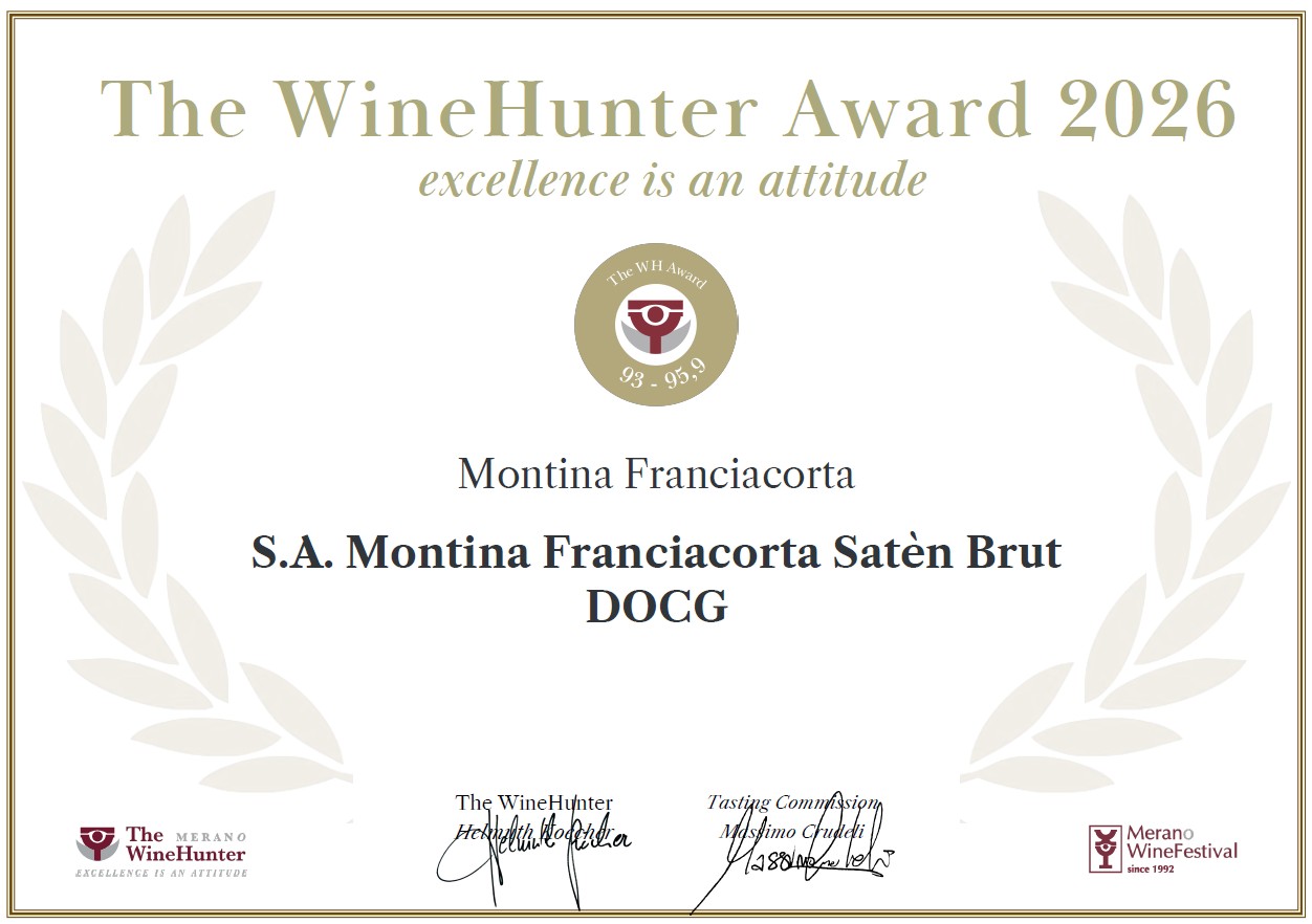 Bottiglia Franciacorta Saten Montina premiato WineHunter