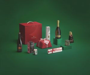 COnfezione Natale Festival I pacchi natalizi Montina Festival scatolone Natale, Franciacorta Extra Brut, Rosso dei Dossi, pasta, fonduta, cioccolato, torrone e formaggi.